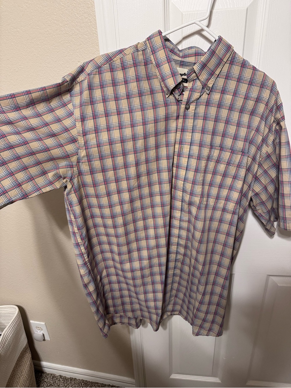 Wrangler Short-Sleeve Plaid Button-Down Shirt in Beige, Blue and Red